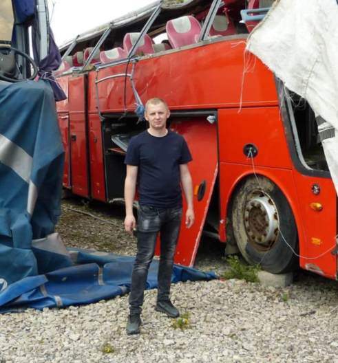 rzeczoznawca wyceny maszyn i pojazdów Krosnorzeczoznawca techniczny przy uszkodzonym pojeździe